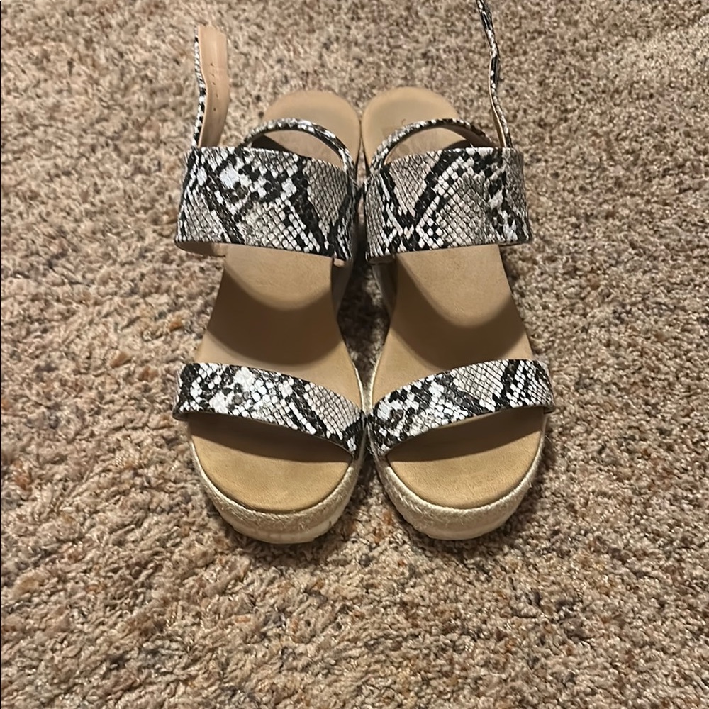 Dolce Vita Black and Cream Sandals with Platform Sole